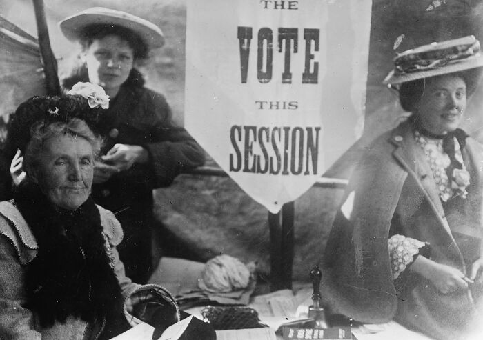 45 Powerful Photos Of Women In The 20th Century Suffrage Era