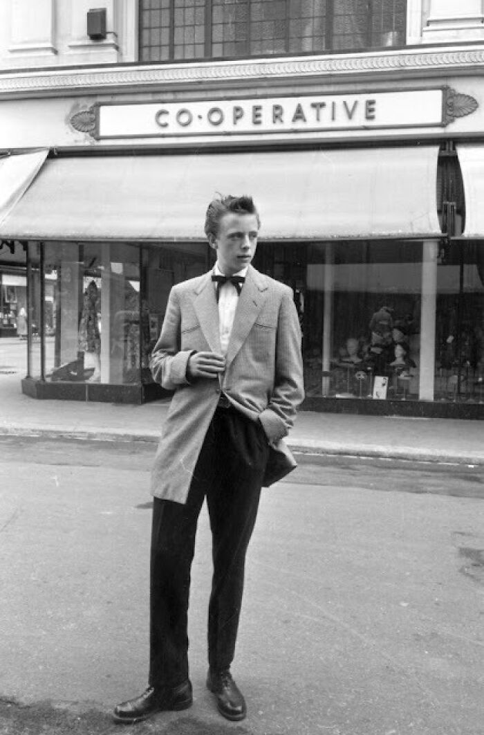 21 Striking Photos From The 20th Century Teddy Boy Era That Will Make You Look Twice