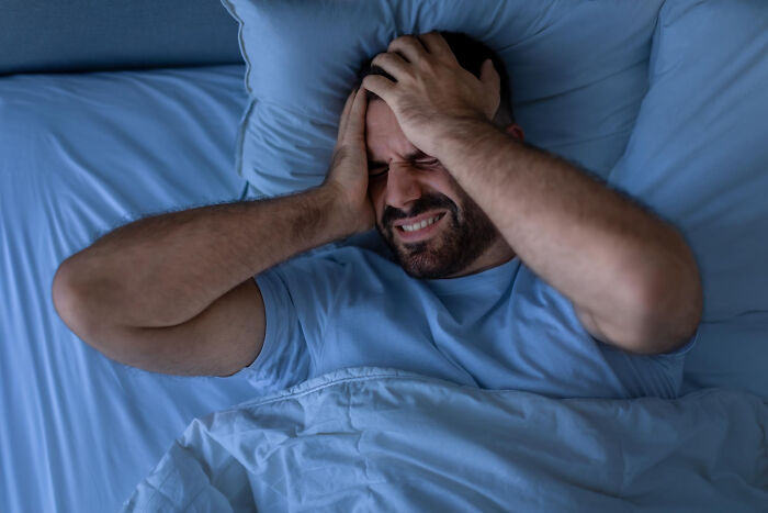 32 Excuses People Used To Call Off Work That Sound Made Up—But Are Actually True