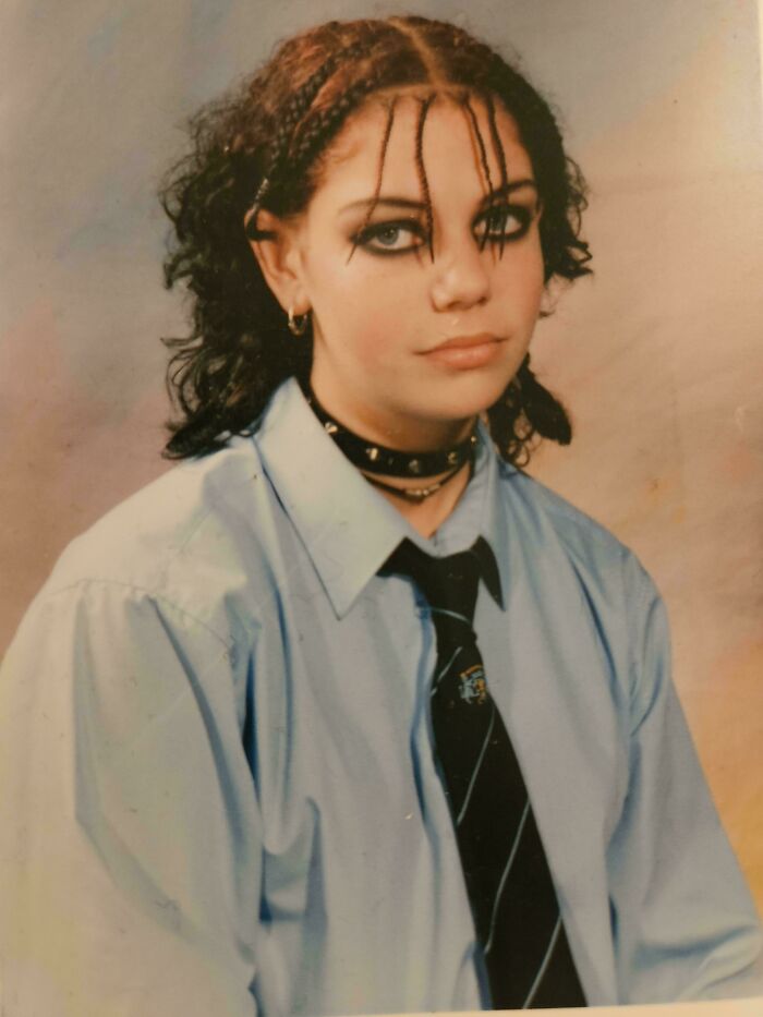 93 Pics From People’s &#8220;Regrettable Past&#8221; That They Can’t Help But Cringe At Now (New Pics)