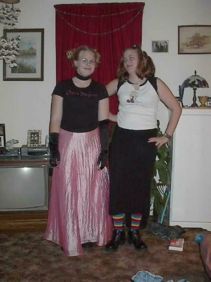 93 Pics From People’s &#8220;Regrettable Past&#8221; That They Can’t Help But Cringe At Now (New Pics)