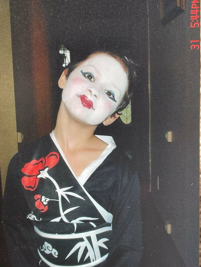93 Pics From People’s &#8220;Regrettable Past&#8221; That They Can’t Help But Cringe At Now (New Pics)
