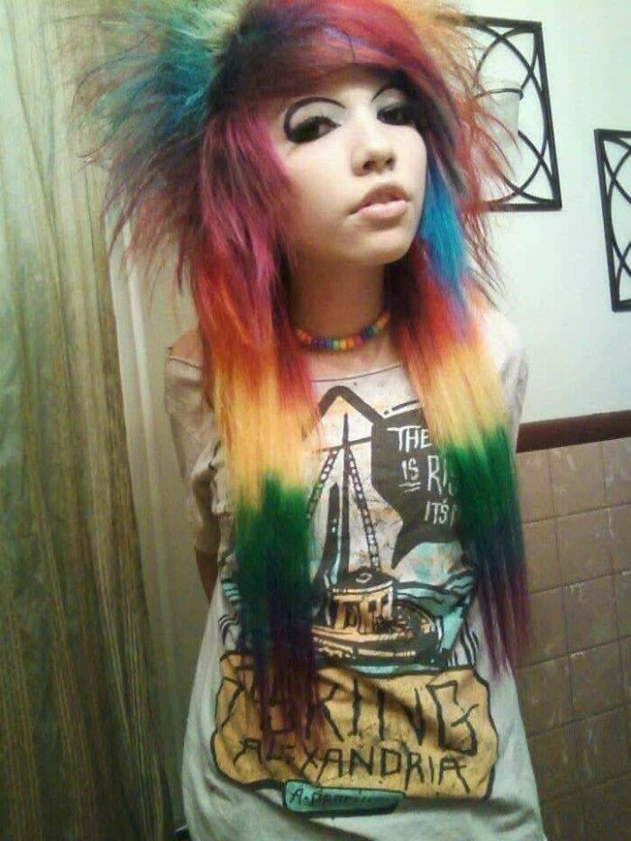 93 Pics From People’s &#8220;Regrettable Past&#8221; That They Can’t Help But Cringe At Now (New Pics)