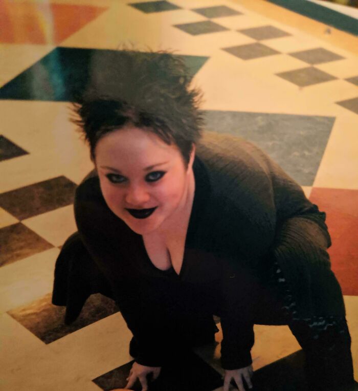93 Pics From People’s &#8220;Regrettable Past&#8221; That They Can’t Help But Cringe At Now (New Pics)