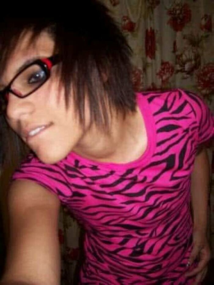 93 Pics From People’s &#8220;Regrettable Past&#8221; That They Can’t Help But Cringe At Now (New Pics)