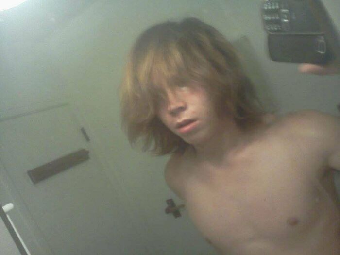 93 Pics From People’s &#8220;Regrettable Past&#8221; That They Can’t Help But Cringe At Now (New Pics)