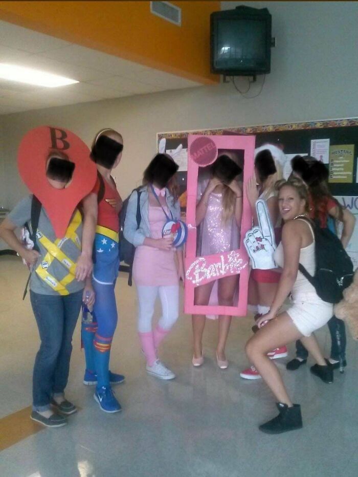 93 Pics From People’s &#8220;Regrettable Past&#8221; That They Can’t Help But Cringe At Now (New Pics)
