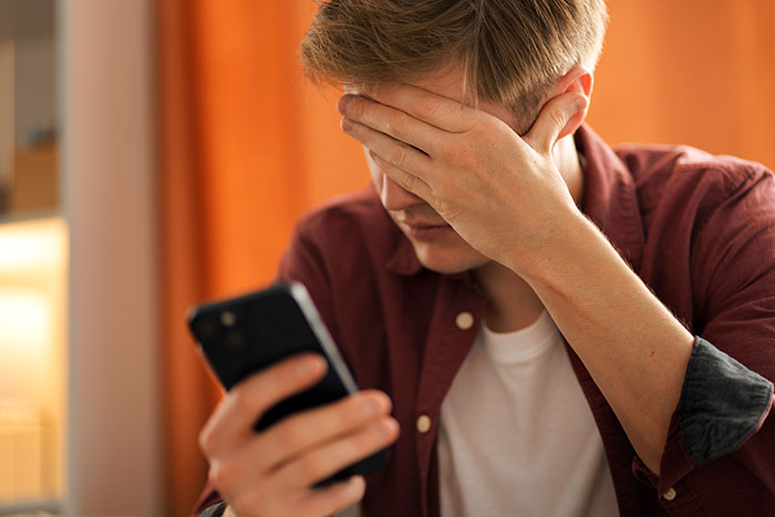 57 People Who Grew Up With A Psychopath Share Their Terrifying Experiences