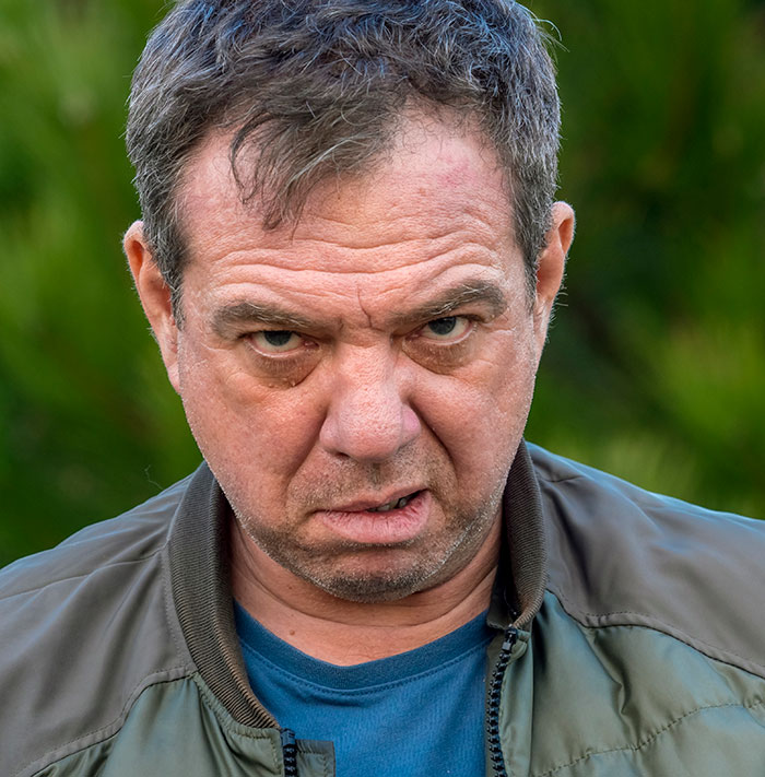 57 People Who Grew Up With A Psychopath Share Their Terrifying Experiences