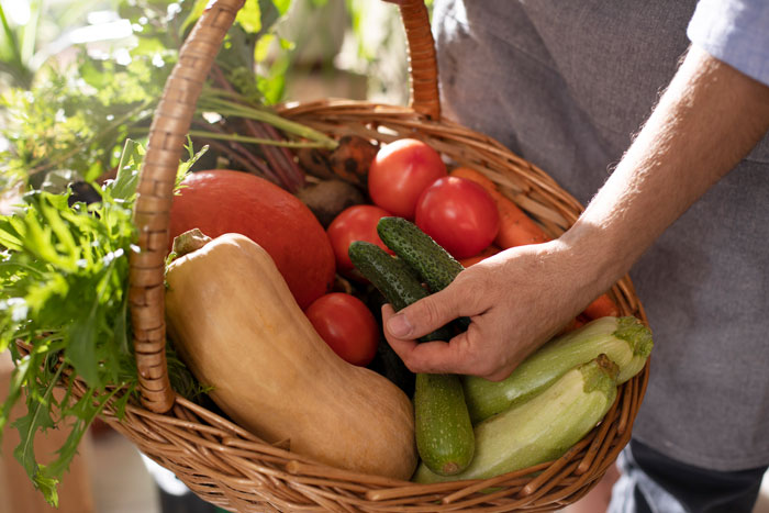 New Neighbor Steals Vegetables From This Man’s Greenhouse, He Ends Up Getting The Police Involved
