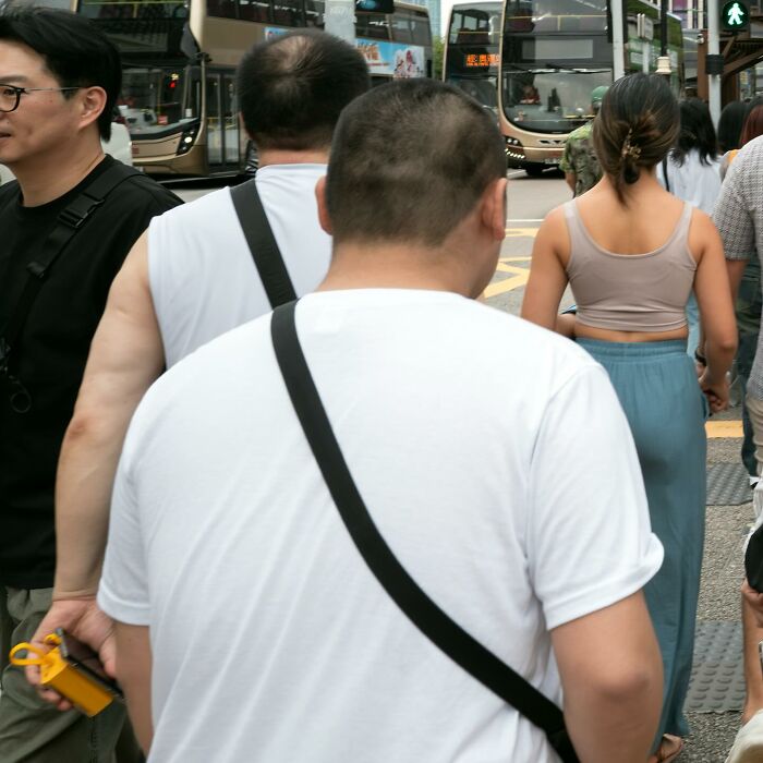 45 Unbelievable Street Coincidences Caught On Camera By Edas Wong