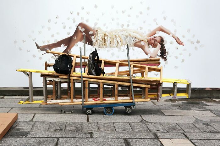45 Unbelievable Street Coincidences Caught On Camera By Edas Wong