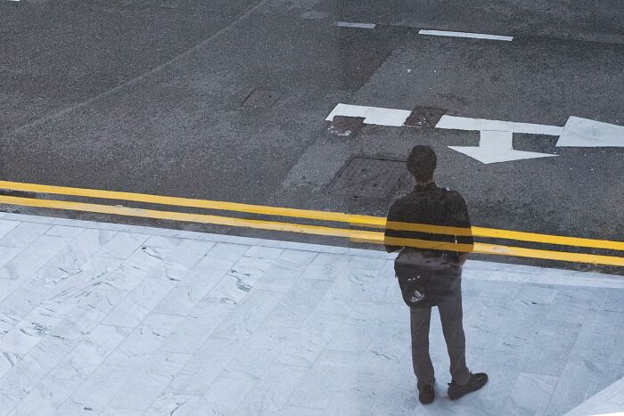 45 Unbelievable Street Coincidences Caught On Camera By Edas Wong