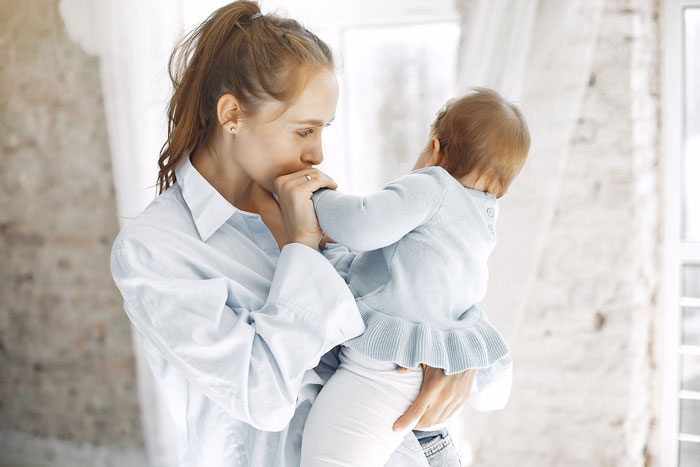 Couple Horrified As Infertile Stepmom Keeps Treating Their Baby As Her Own, Refuses To Meet Anymore