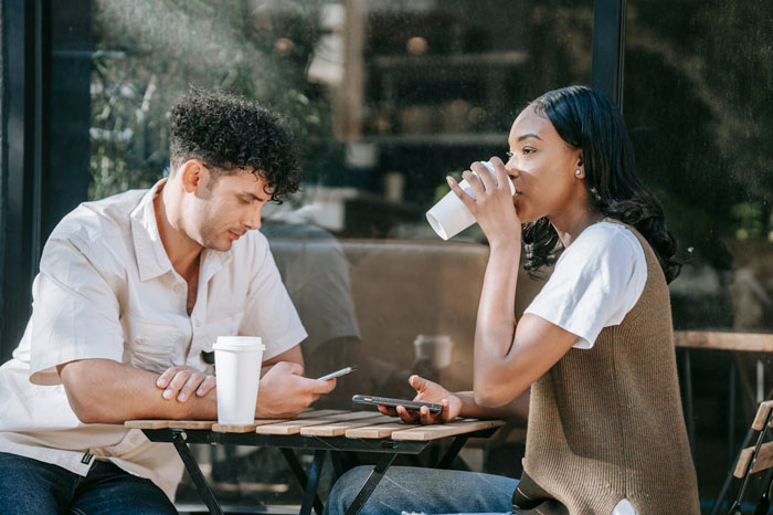 &#8220;She Hates It&#8221;: College Student Outsmarts Girlfriend&#8217;s Freeloader Bestie