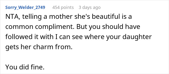 Man’s Compliment To GF&#8217;s Mom Sparks Fight Between Parents, GF Calls His Behavior Inappropriate