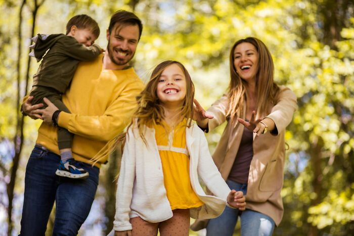 From Hidden Families To Mob Money, People Share 35 Wild Secrets They Discovered After Someone Passed