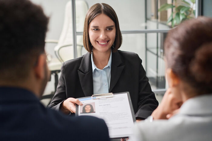 &#8220;Mailed Their Shoe&#8221;: 31 Unhinged Tricks People Have Used Hoping It Would Get Them A Job