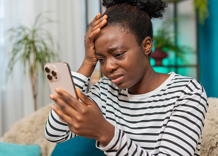 Woman Checks Boyfriend’s Phone After Jealous Freak-Out, Regrets It Immediately