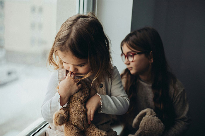 Man Can’t Take His Wife’s Favoritism Anymore, Takes The Neglected Daughter With Himself And Moves Out