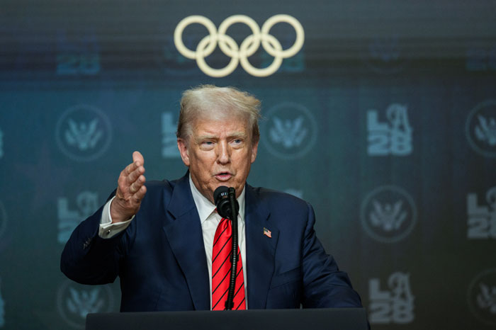 &#8220;What&#8217;s Up With Them?&#8221;: Putin’s Twitching Leg In Alaska Meeting With Trump Sparks Exoskeleton Rumors