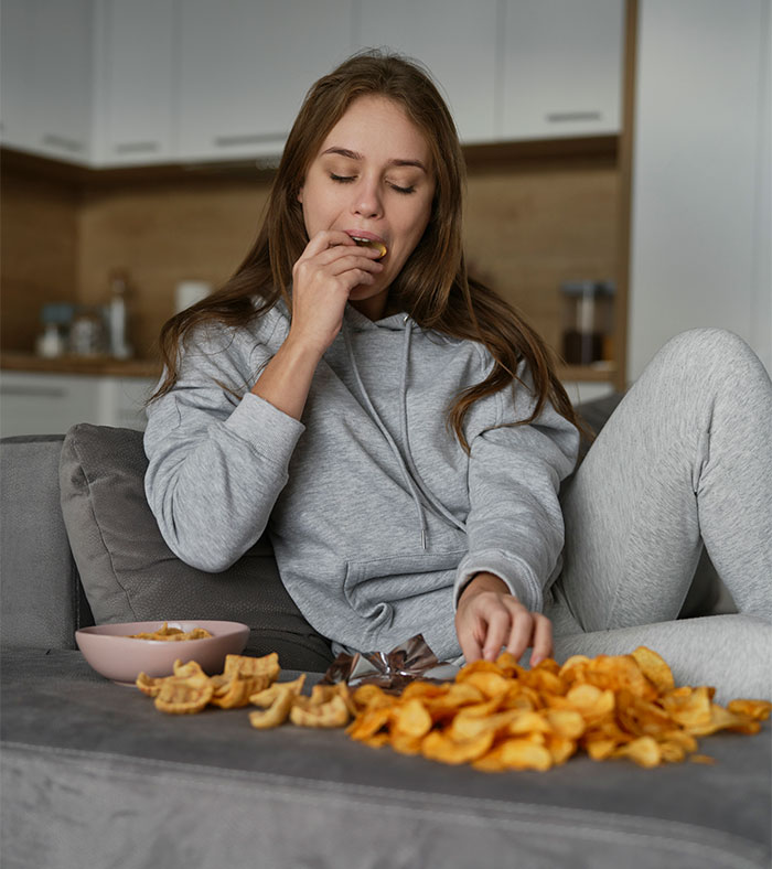 American Family Houses 19-Year-Old Nanny From Abroad, Then Restricts Her Food To One Cabinet