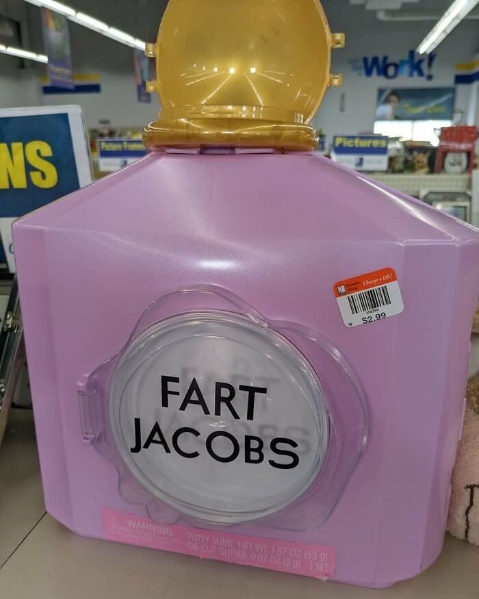 64 Times People Stumbled Upon The Most Bizarre Things At Thrift Stores (New Pics)