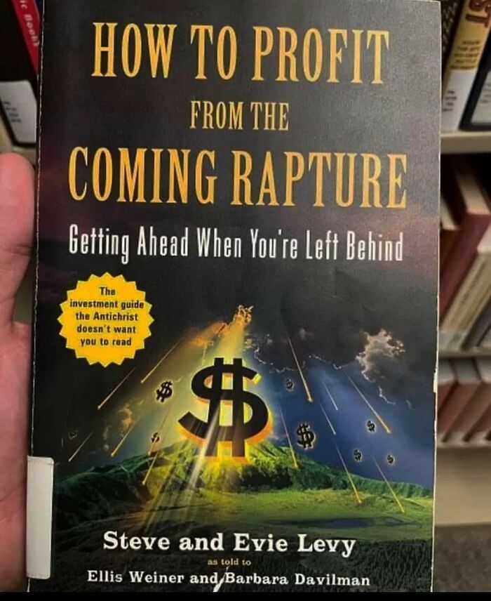 64 Times People Stumbled Upon The Most Bizarre Things At Thrift Stores (New Pics)