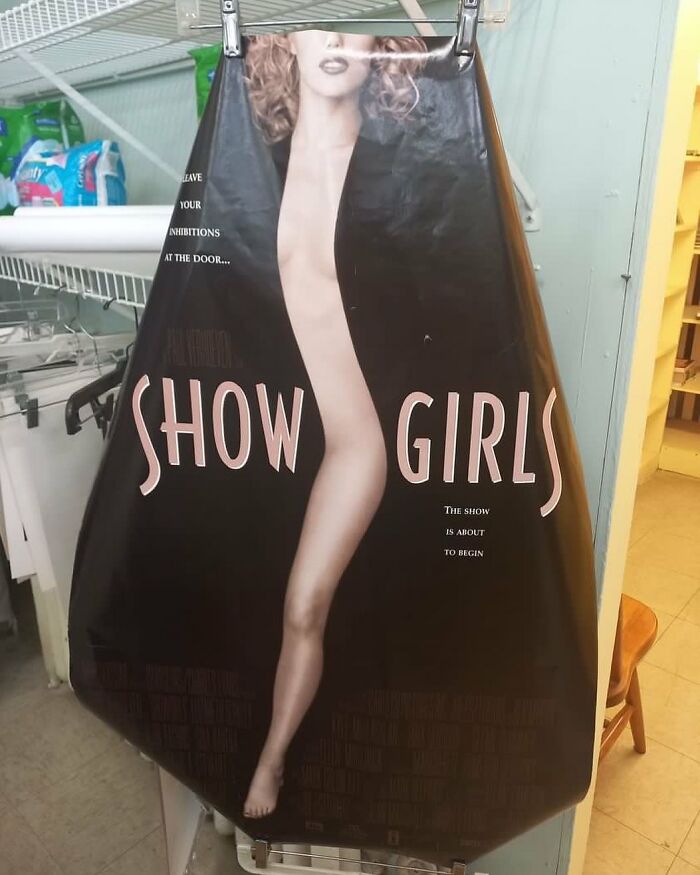 64 Times People Stumbled Upon The Most Bizarre Things At Thrift Stores (New Pics)