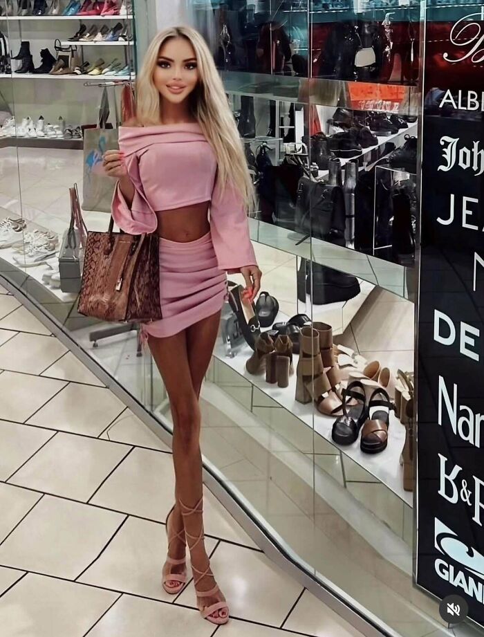 87 Instagram Vs. Reality Pics That Show How Out Of Touch With Reality Some People Really Are (New Pics)