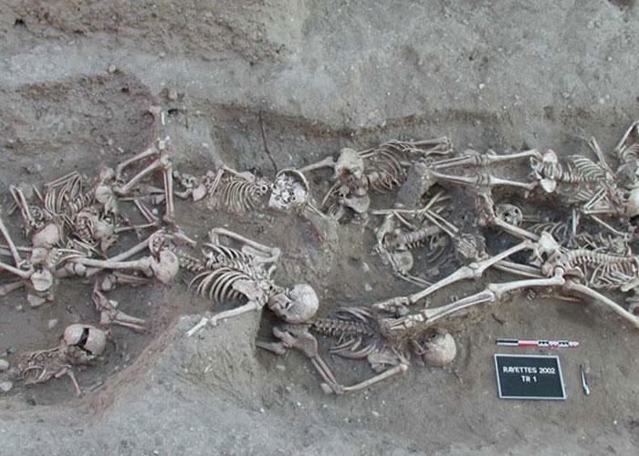 50 Unbelievable Historical Events That People Actually Survived