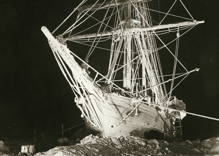 50 Unbelievable Historical Events That People Actually Survived