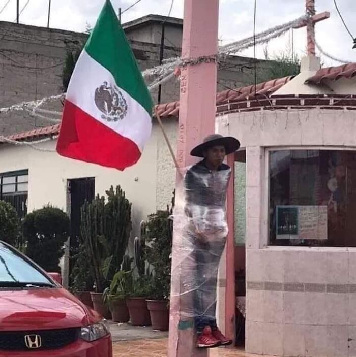 This IG Page Disturbs 200K Fans With Daily Cursed Images And Here Are 116 Of Their Newest Ones