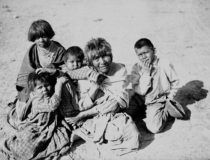50 Vintage Native American Family Photos You’ve Never Seen
