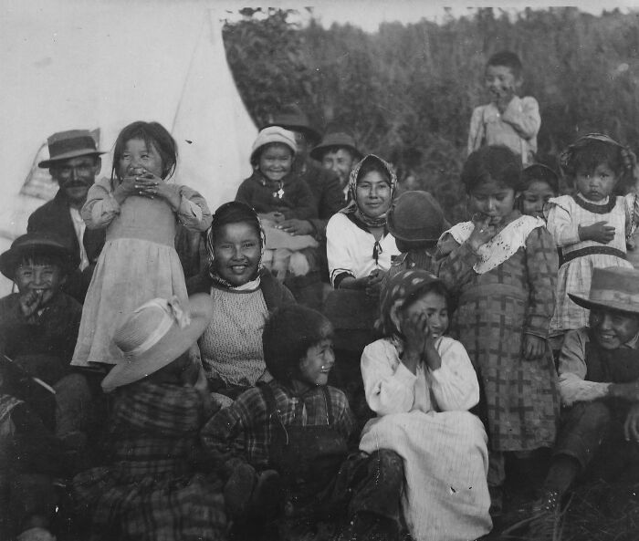 50 Vintage Native American Family Photos You’ve Never Seen
