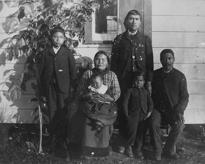 50 Vintage Native American Family Photos You’ve Never Seen