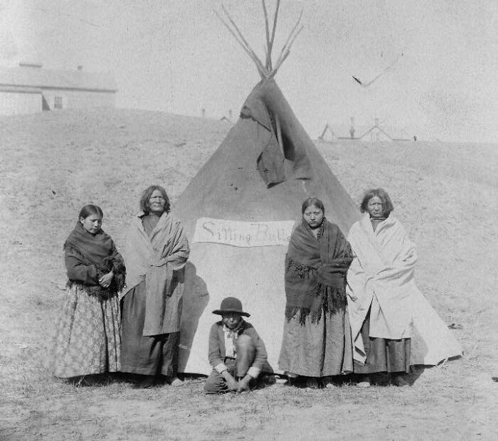 50 Vintage Native American Family Photos You’ve Never Seen