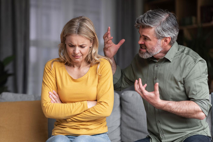 Greedy Parents Expect Daughter To Pay Rent But Not Her Bro, Get Angry When She Plans To Move Out