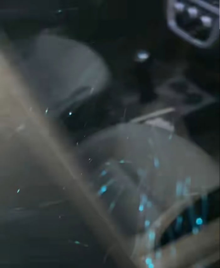 Mass Support For Woman Who Used Salt And Glitter To Destroy Ex-Boyfriend&#8217;s Car: &#8220;My Type Of Gal&#8221;