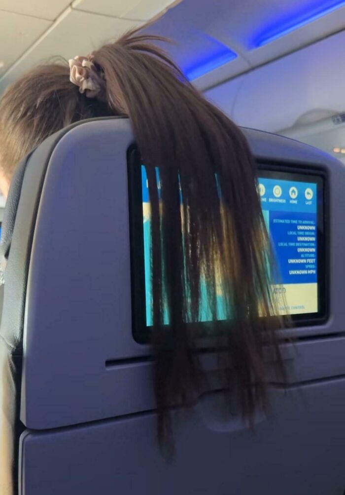 78 Infuriating Photos Showing People Who Have No Care About Rules And Etiquette (New Pics)