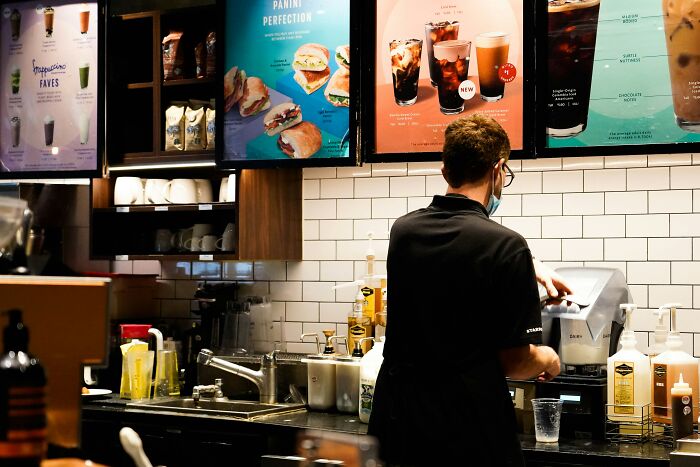 48 Stories Of Coworkers Who Are Such Morons It’s Unclear How They Function In Life