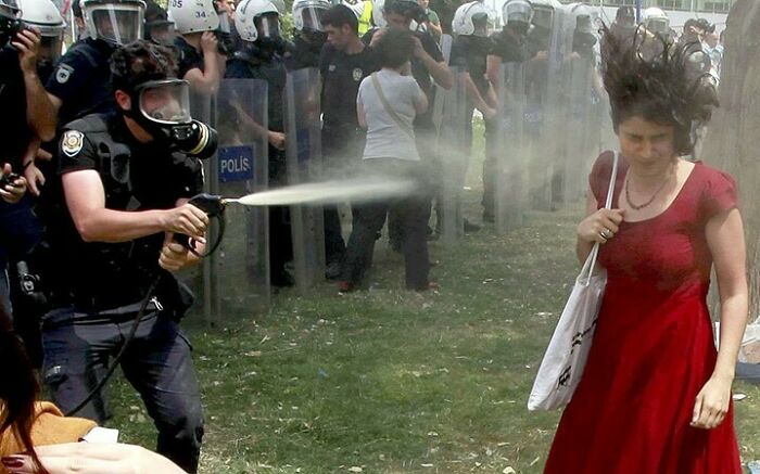 35 Times The Common Folk Made A Huge Mark In Society And History (New Pics)
