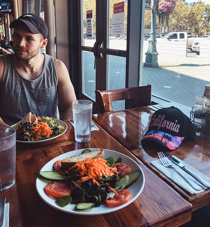 87 Americans Share Their Biggest Reverse Culture Shocks After Moving Back Home