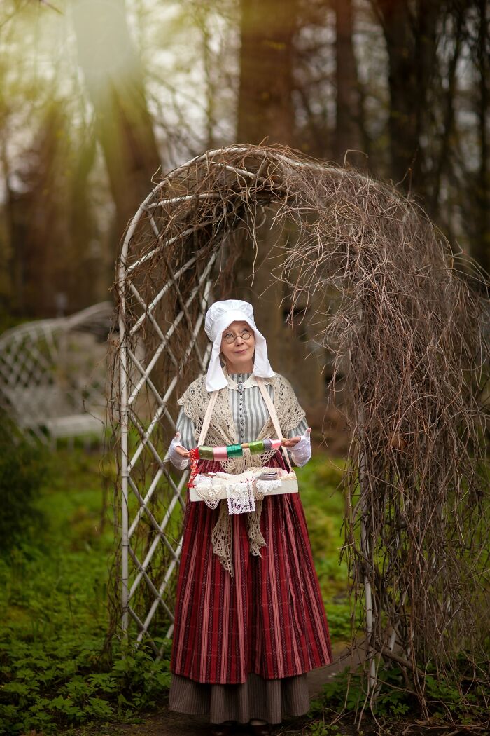 This Woman Continues To Surprise People With Her Expressive Cosplays (39 New Pics)