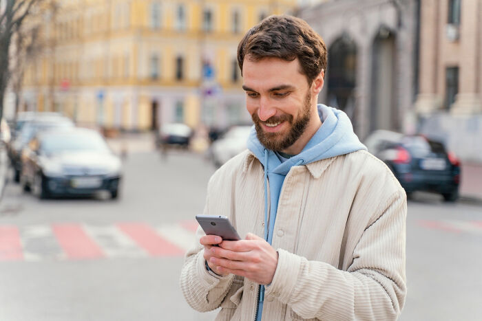 Widow Dealing With Hubby&#8217;s Loss Asks Friend To Give Her Space, He Just Bombards Her With Texts