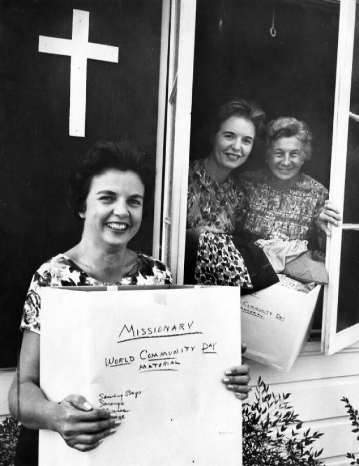60 Images Of LA Women Living Their Best Lives In 1962