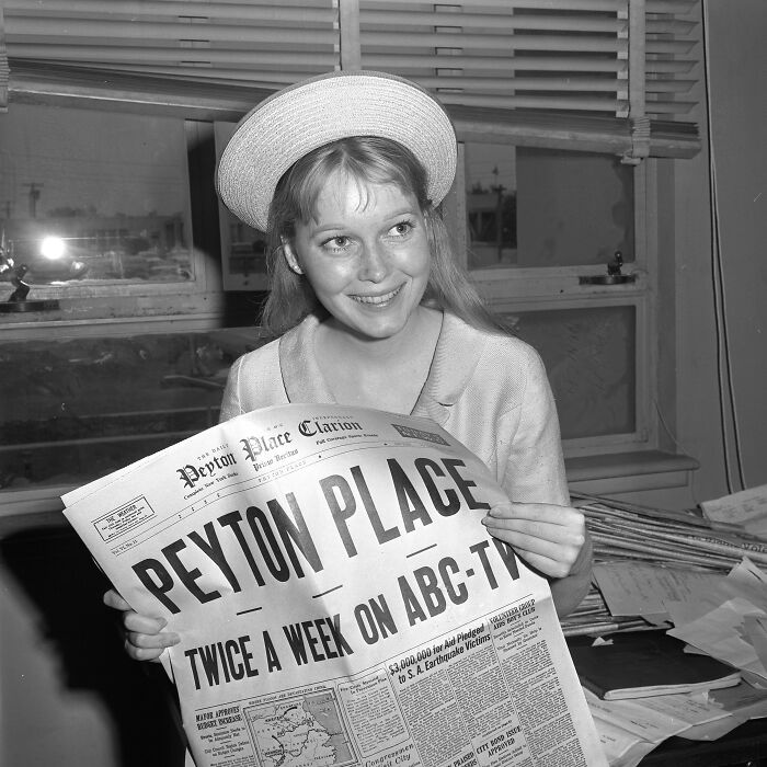 60 Images Of LA Women Living Their Best Lives In 1962
