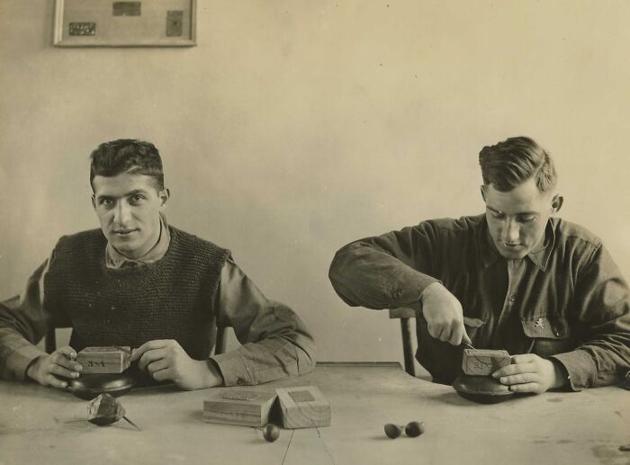 40 Photos That Reveal Daily Life Beyond The WWI Trenches