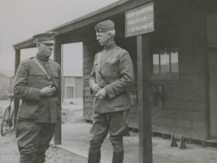 40 Photos That Reveal Daily Life Beyond The WWI Trenches