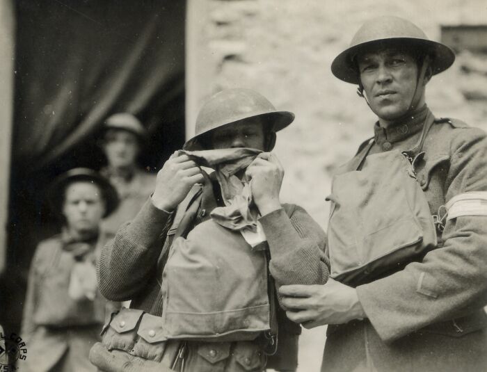 40 Photos That Reveal Daily Life Beyond The WWI Trenches